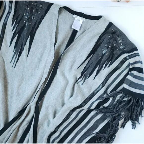 NWT Alberto Makali Gray & Black Fringed Open Shawl Sweater Women's Size Large - Picture 6 of 8